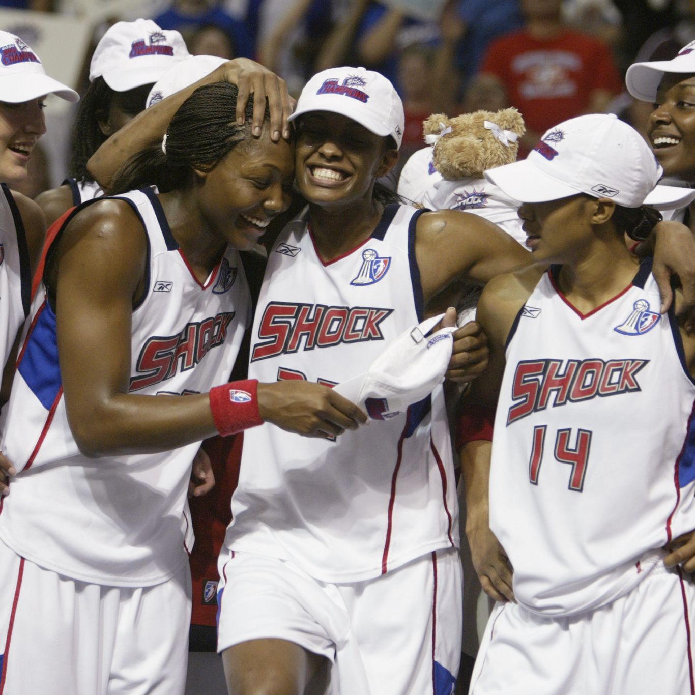 WNBA Detroit Shock サイン入り写真 Amazon.com: Signed 2006 WNBA Shock Auto'd Champions Locker
