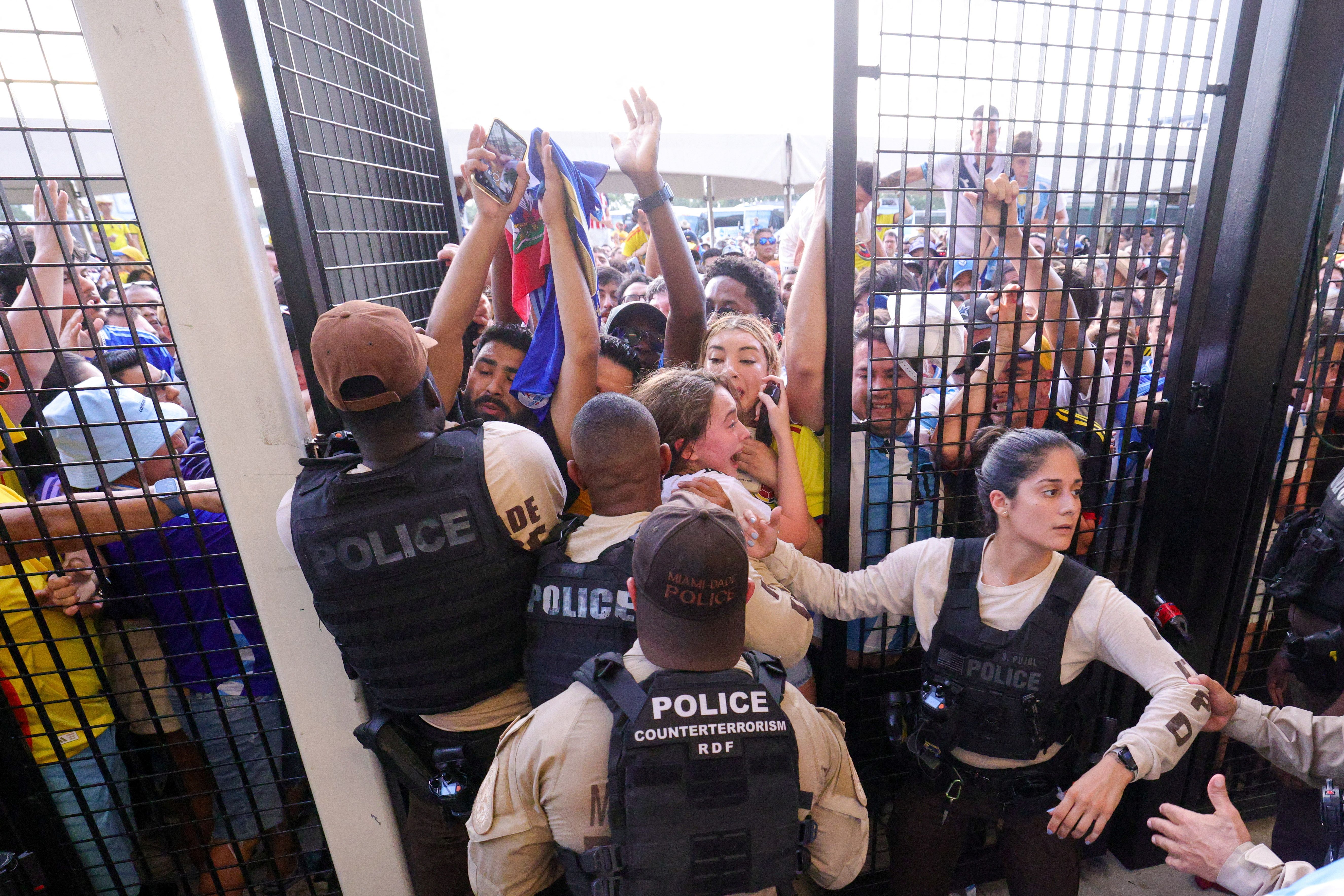 The Copa America's final between Argentina and Colombia in Miami was delayed more than an hour after fans without tickets rushed the gates.