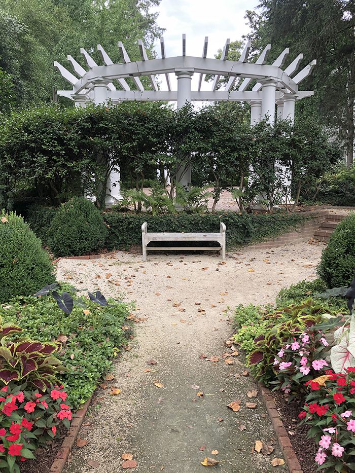 Duke Mansion Cocktails in the Courtyard seating