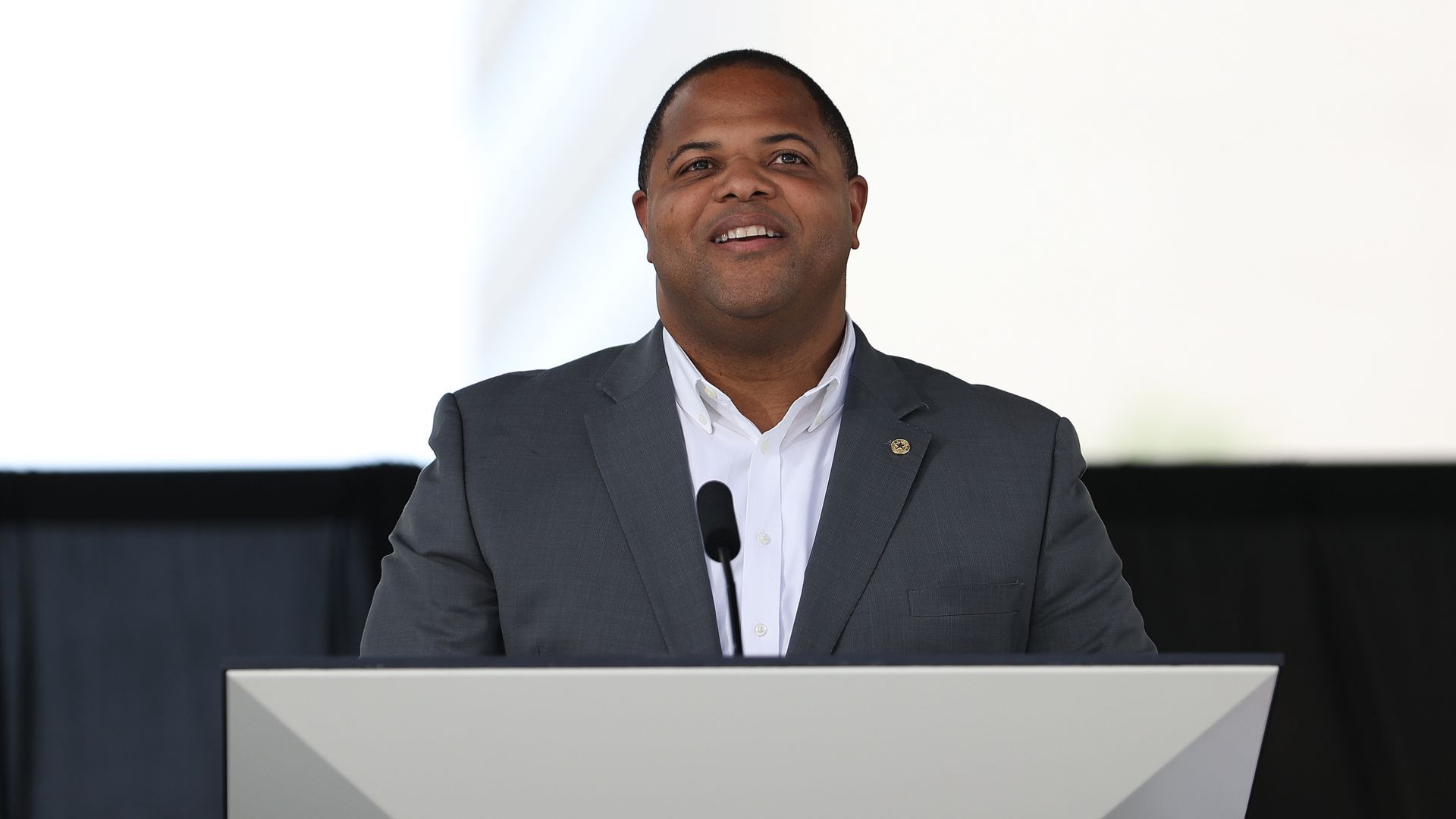 a photo of Dallas Mayor Eric Johnson