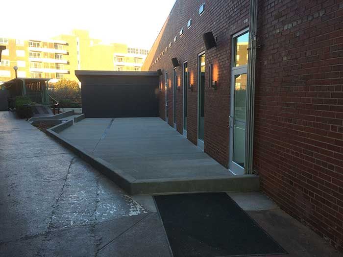 co-restaurant-patio-park-road-shopping-center-charlotte