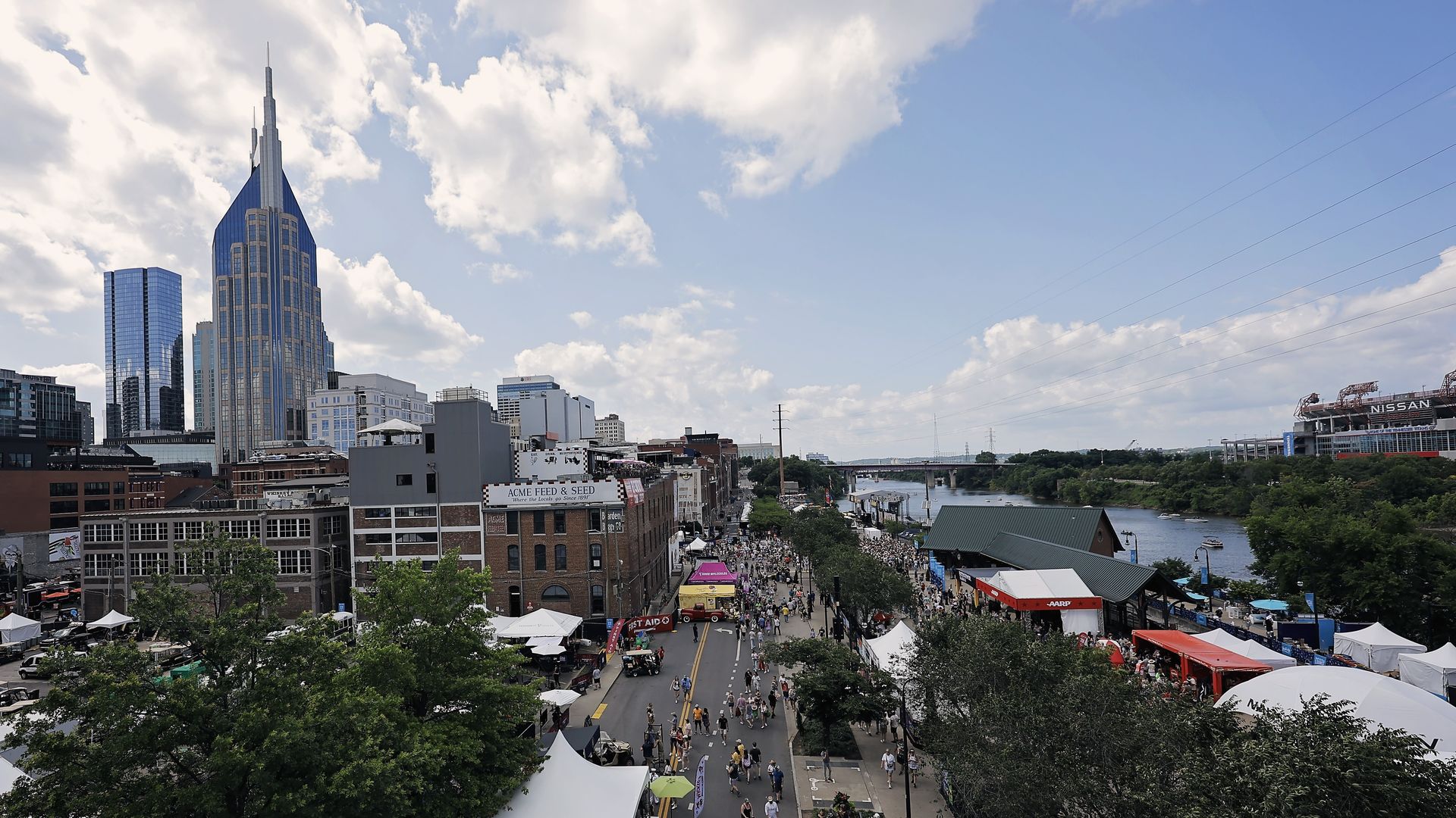 An overhead shot of tourists downtown last year during CMA Fest. 