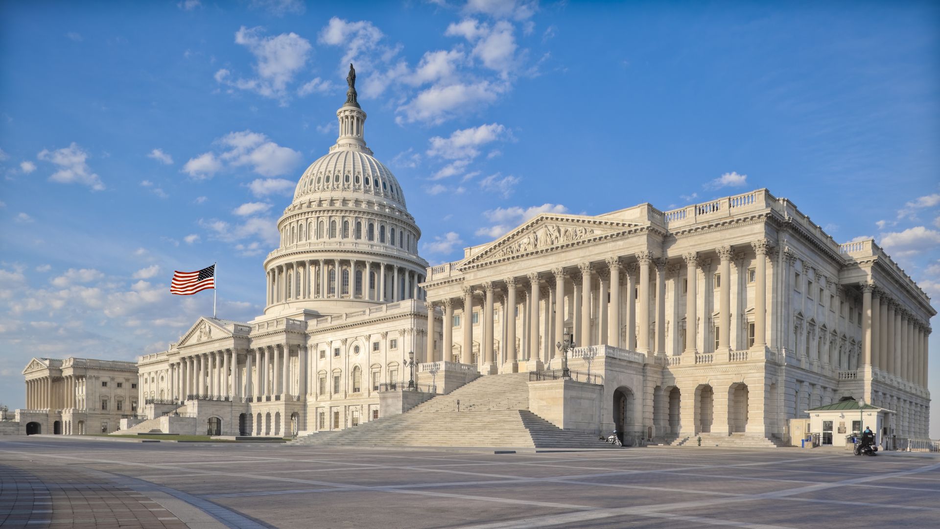 Photo of U.S. Capitol building.