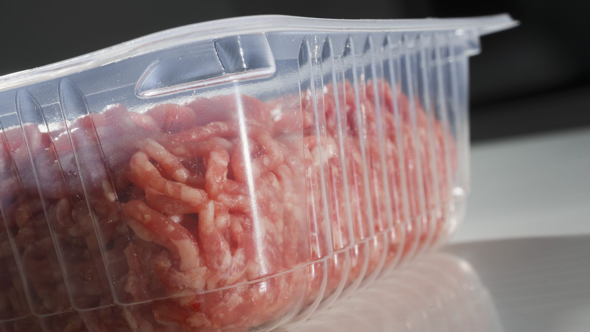 E. coli outbreak triggers ground beef recall