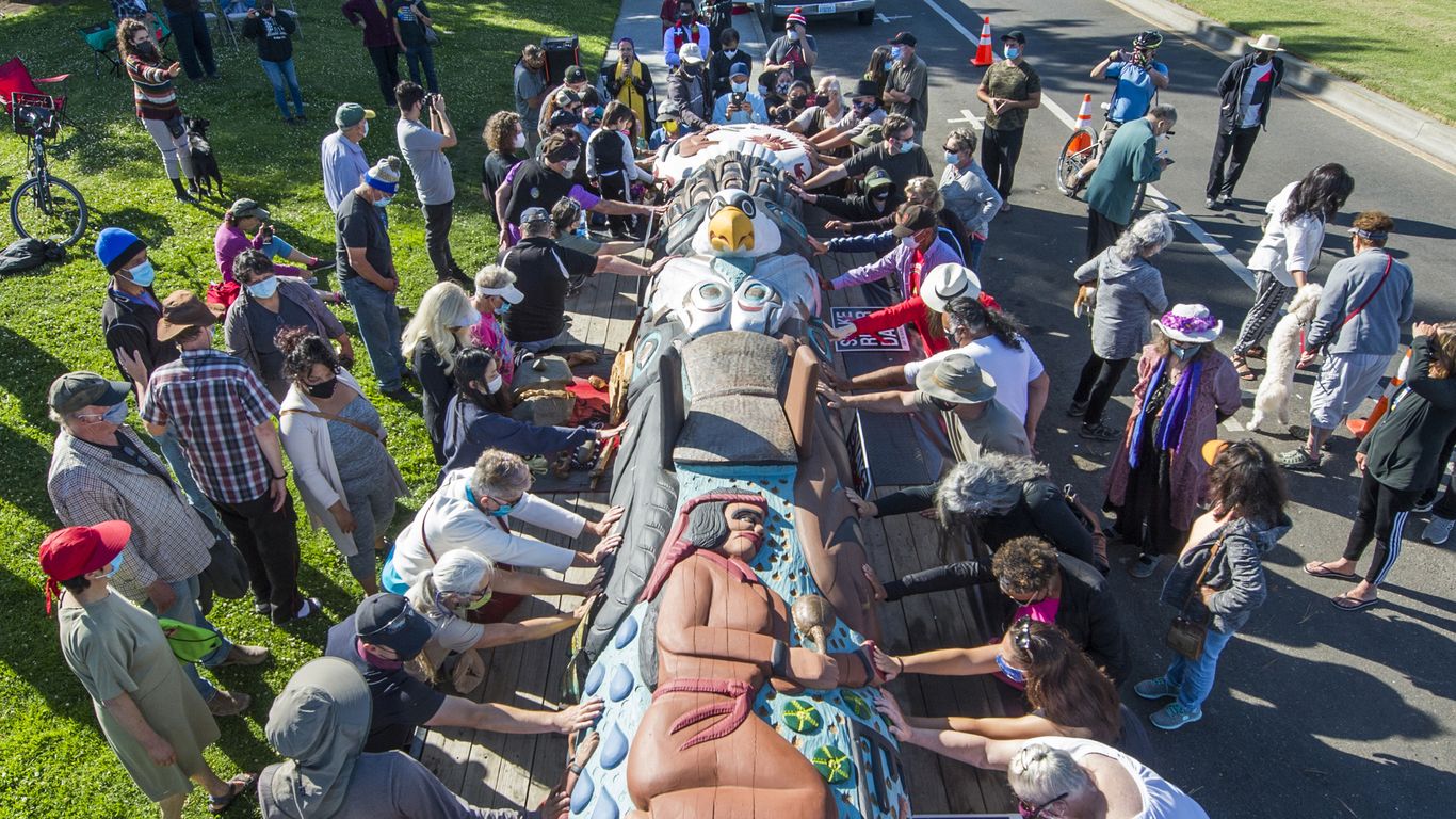 Native Americans to bring 5,000-pound totem pole across country for land awareness