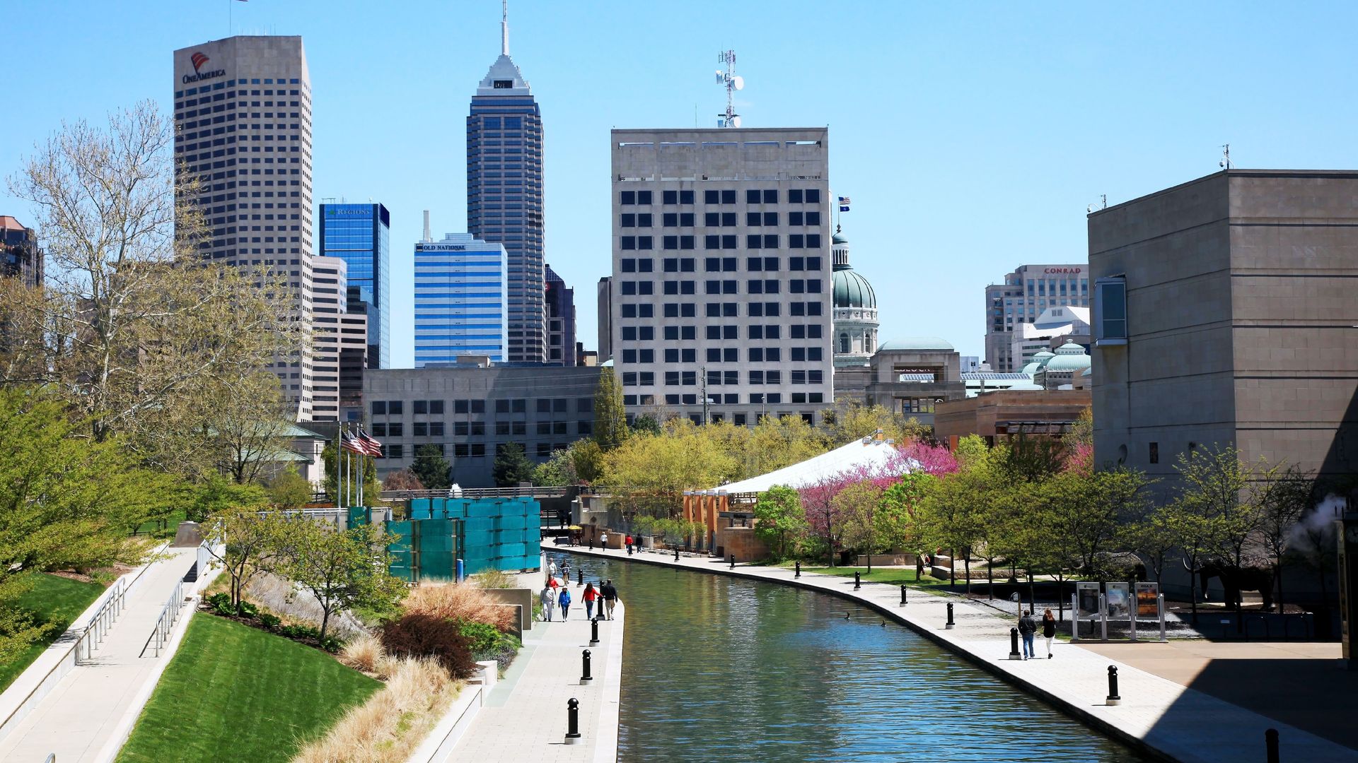 An image of the downtown canal and skyline in Indianapolis. 