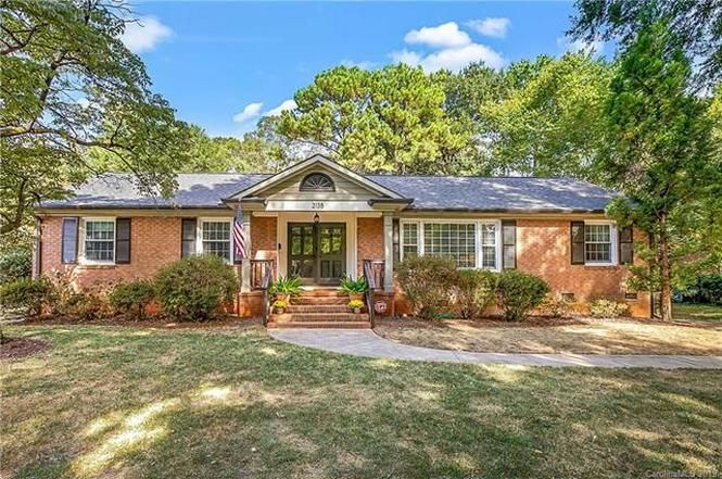 2135 Collingdale Place exterior