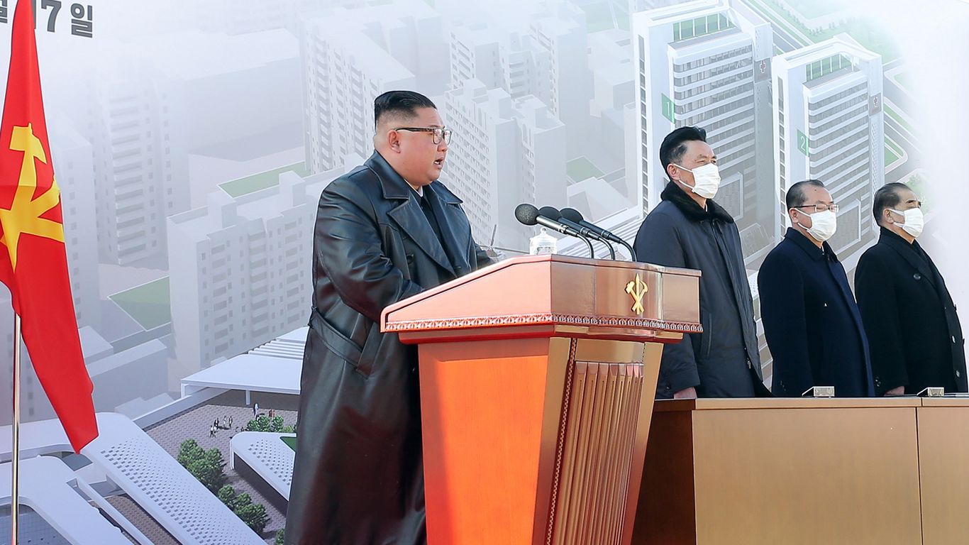 North Korea enters “severe emergency” lockdown after confirming COVID case for first time – Axios North Korea enters “severe emergency” lockdown after confirming COVID case for first time – Axios