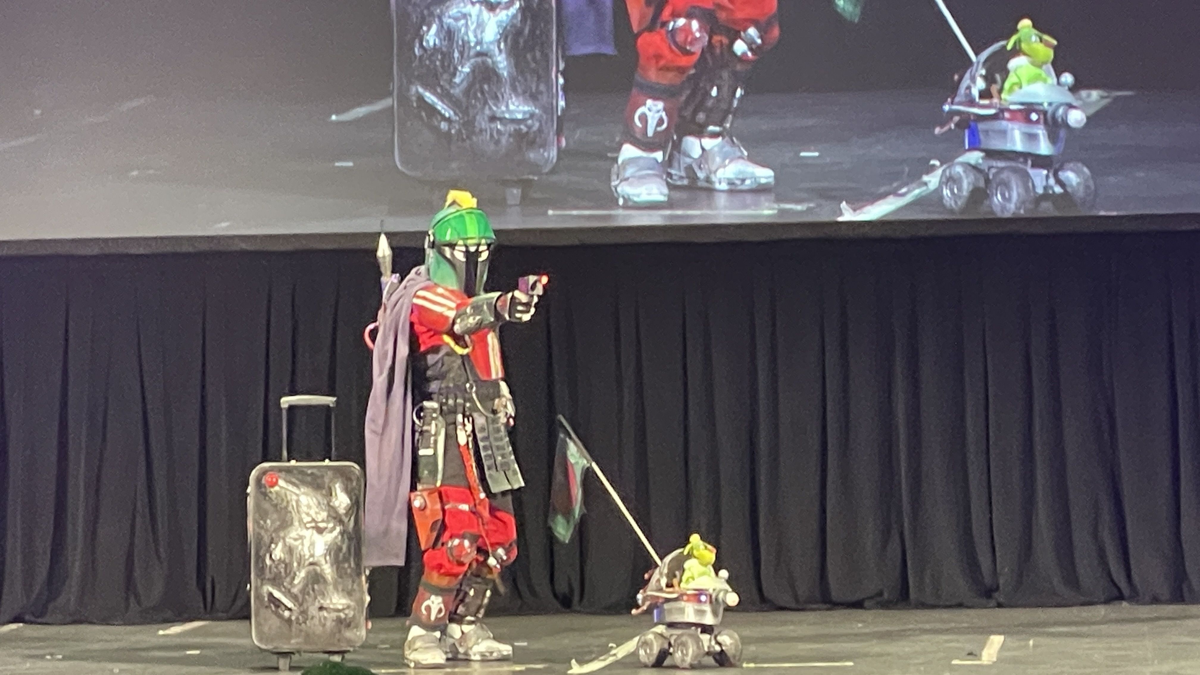 The "Marvin the Mandalorian" cosplay combined the "Looney Tunes" character  Marvin the Martian with "The Mandalorian Star" Wars protagonist.