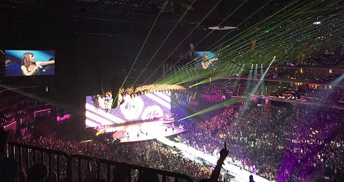 taylor-swift-charlotte-1989-tour