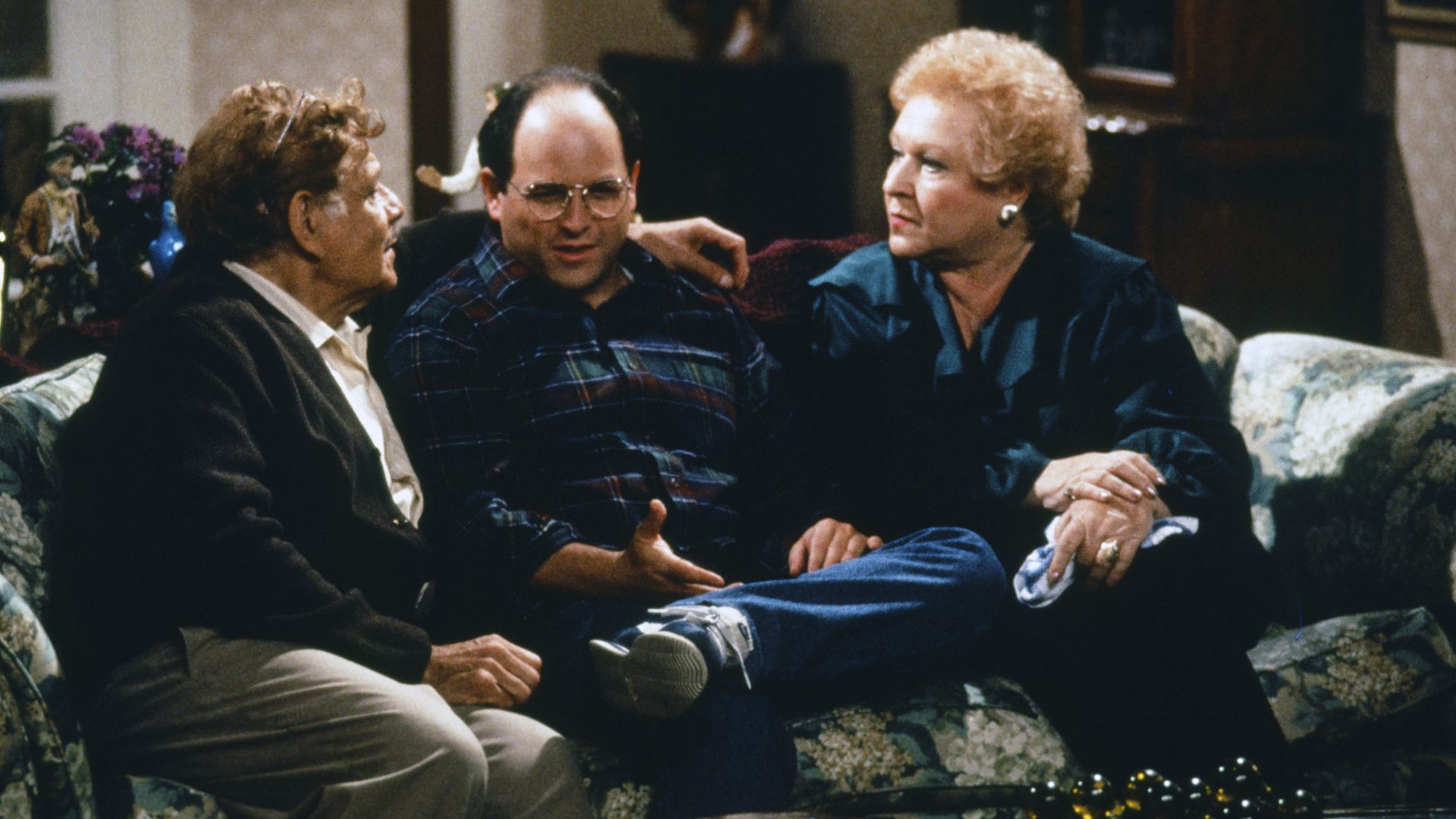 Jerry Stiller as Frank Costanza, Jason Alexander as George Costanza, Estelle Harris as Estelle Costanza.