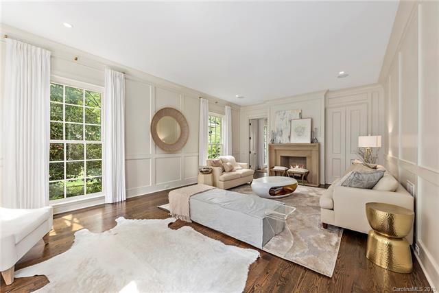 2350 Croydon Road sitting