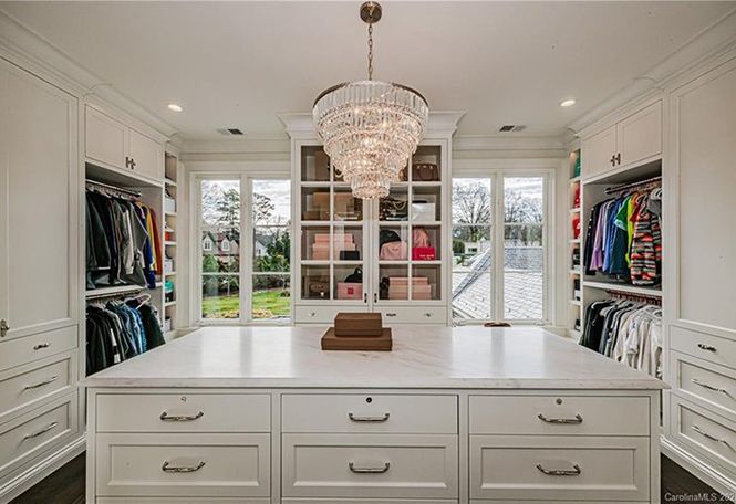 2251 Vernon Drive closet