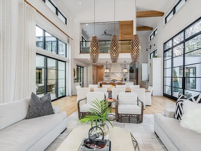 2715 Loch Ln inyerior