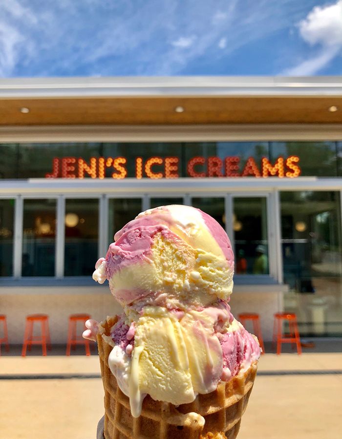 rainbow-ice-cream-at-jeni's-splendid-ice-creams-in-south-end