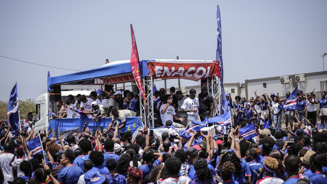 Steven Moreira gets a hero's welcome in Cape Verde