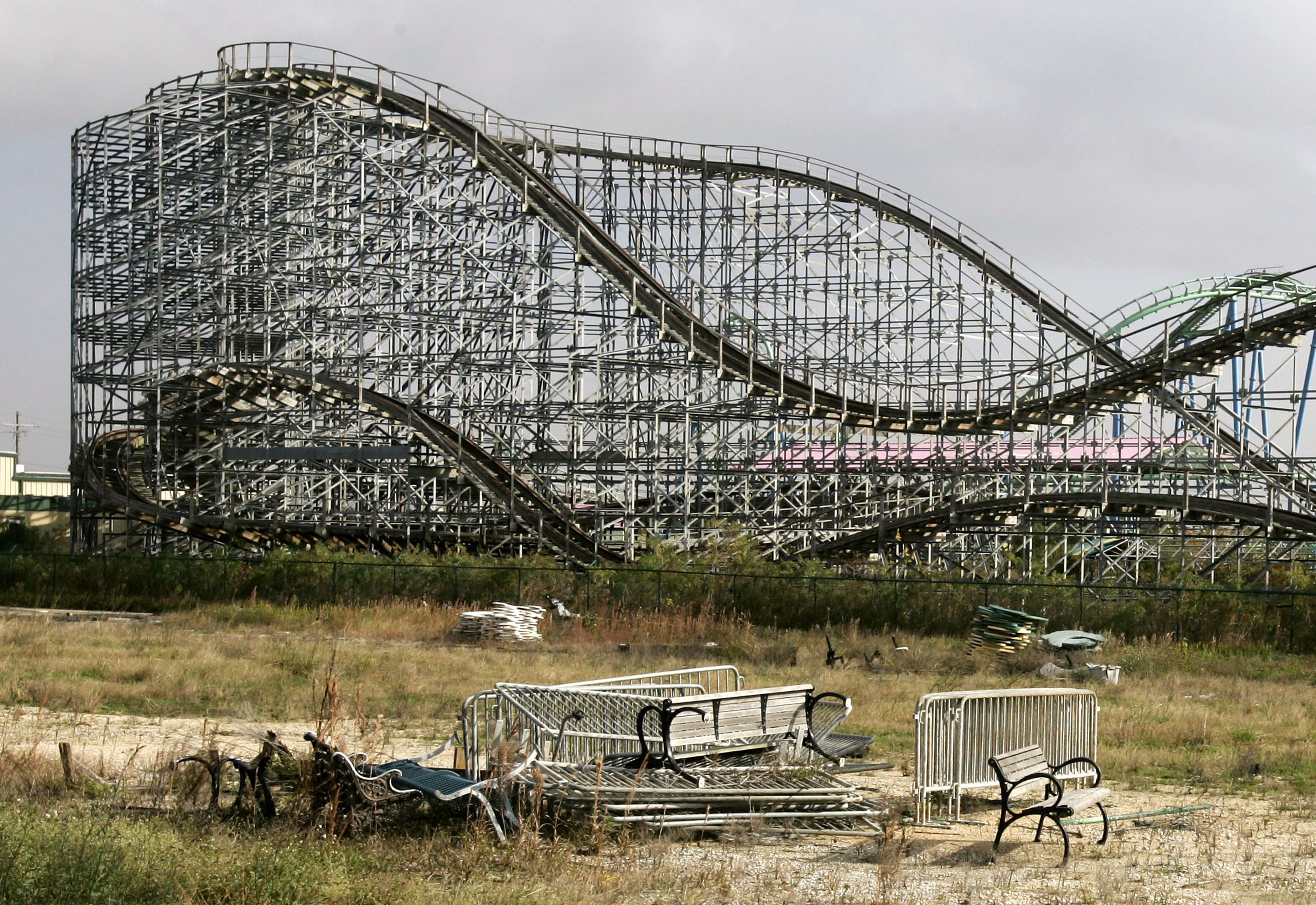 Abandoned Six Flags redevelopment plans move forward in New