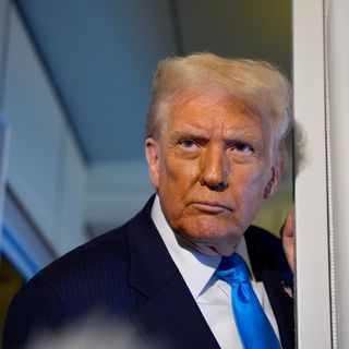Trump's secret plane switch: How Air Force One protects the president from threats