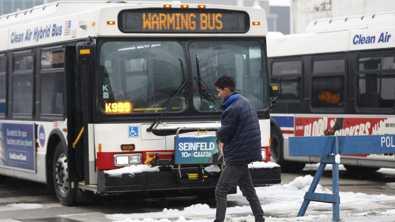 Texas paused sending migrant buses to Chicago during extreme cold ...