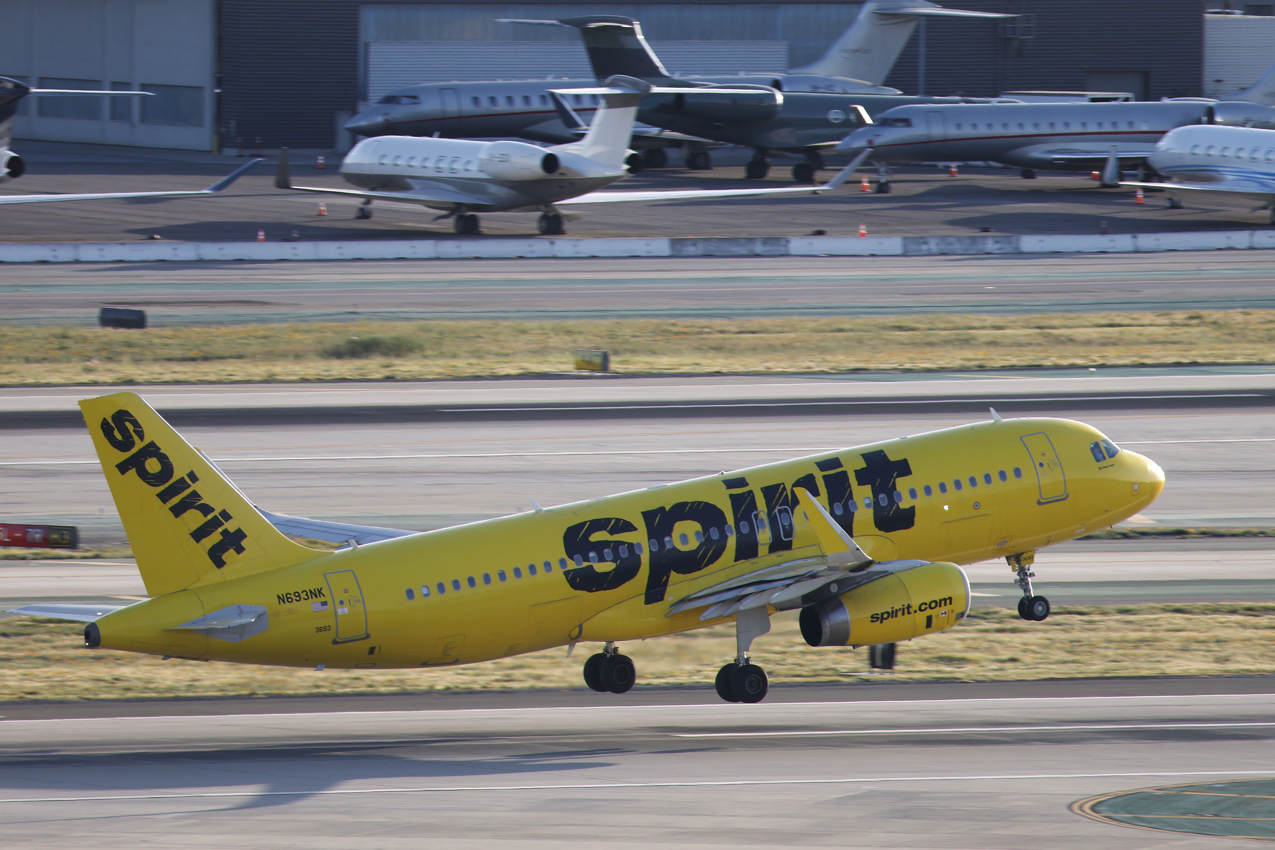 axios.com - Nathan Bomey - Spirit Airlines reaches deal to survive bankruptcy
