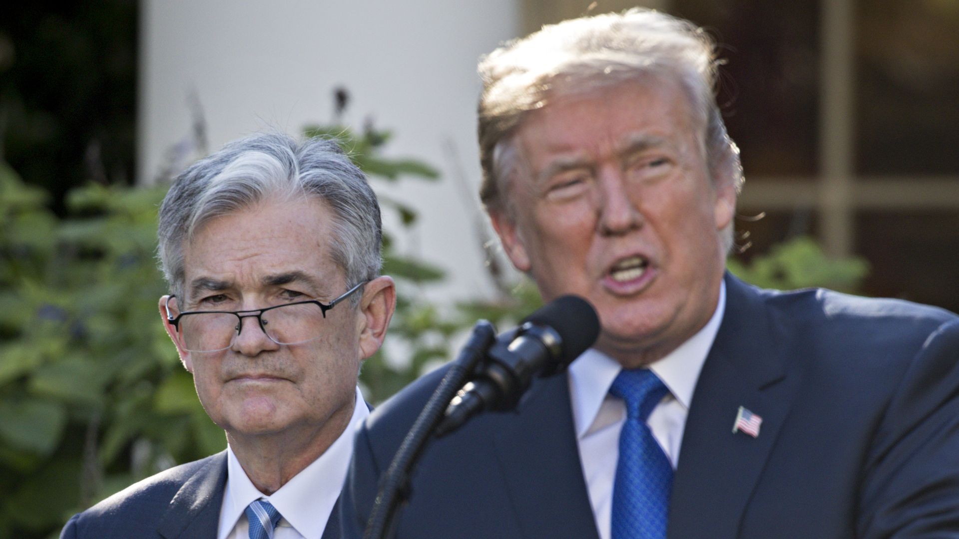 Photo of Powell and Trump