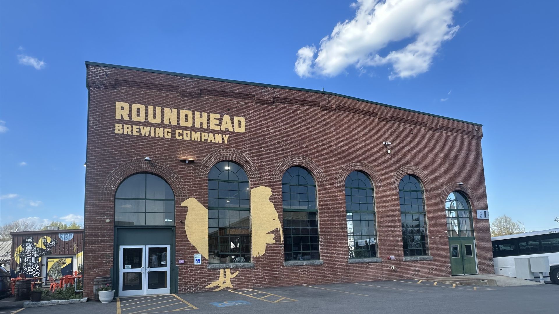 The exterior of Roundhead Brewing in Hyde Park