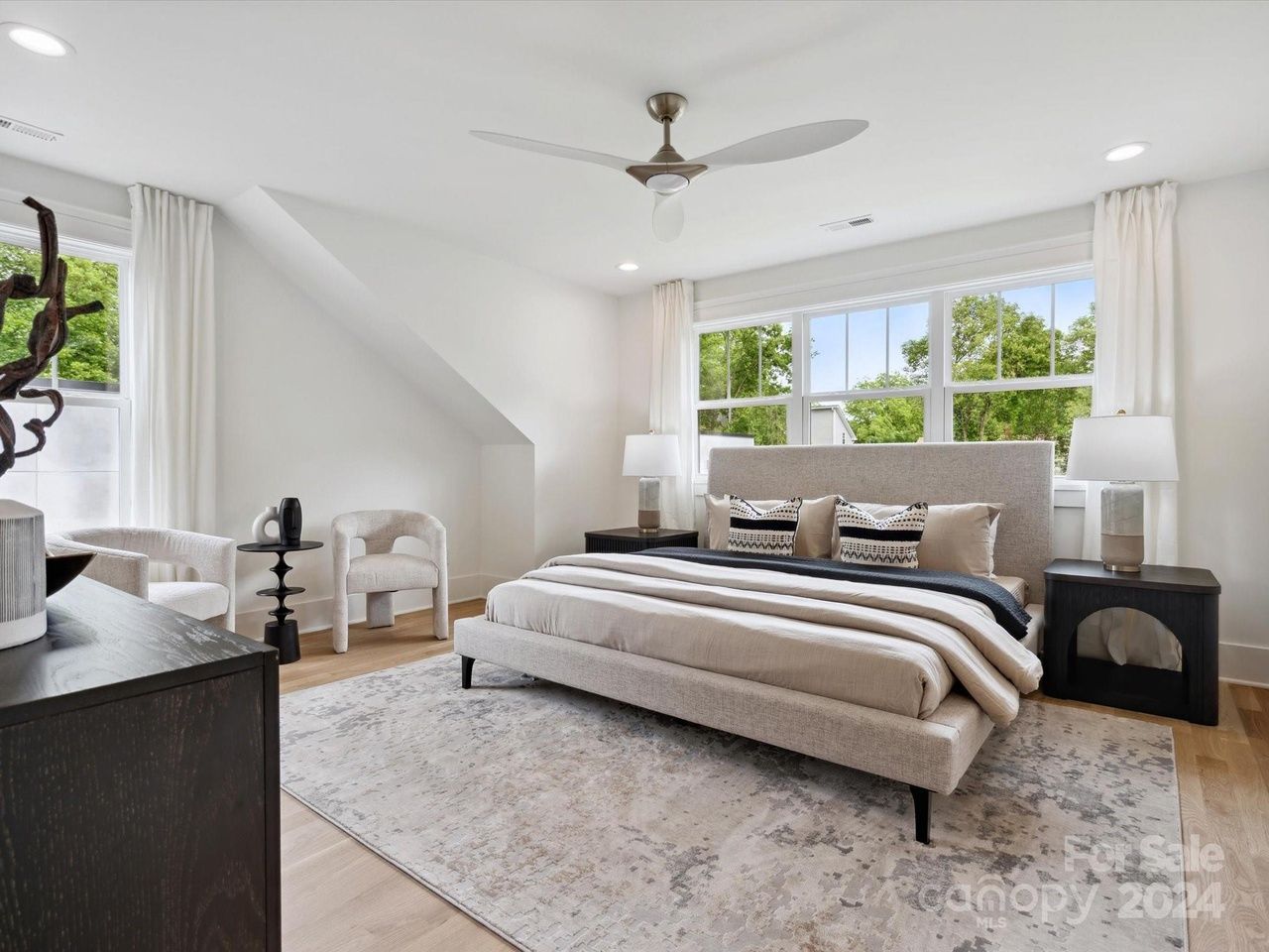 2112 Vanderbilt Road