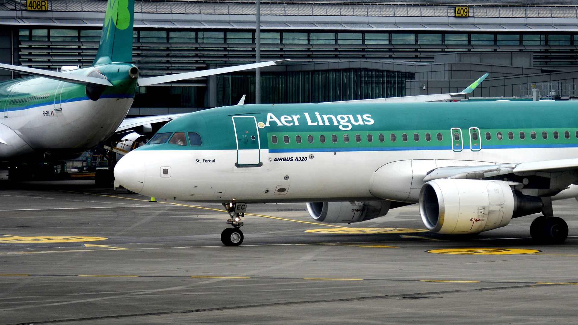 Aer Lingus plane on tarmac