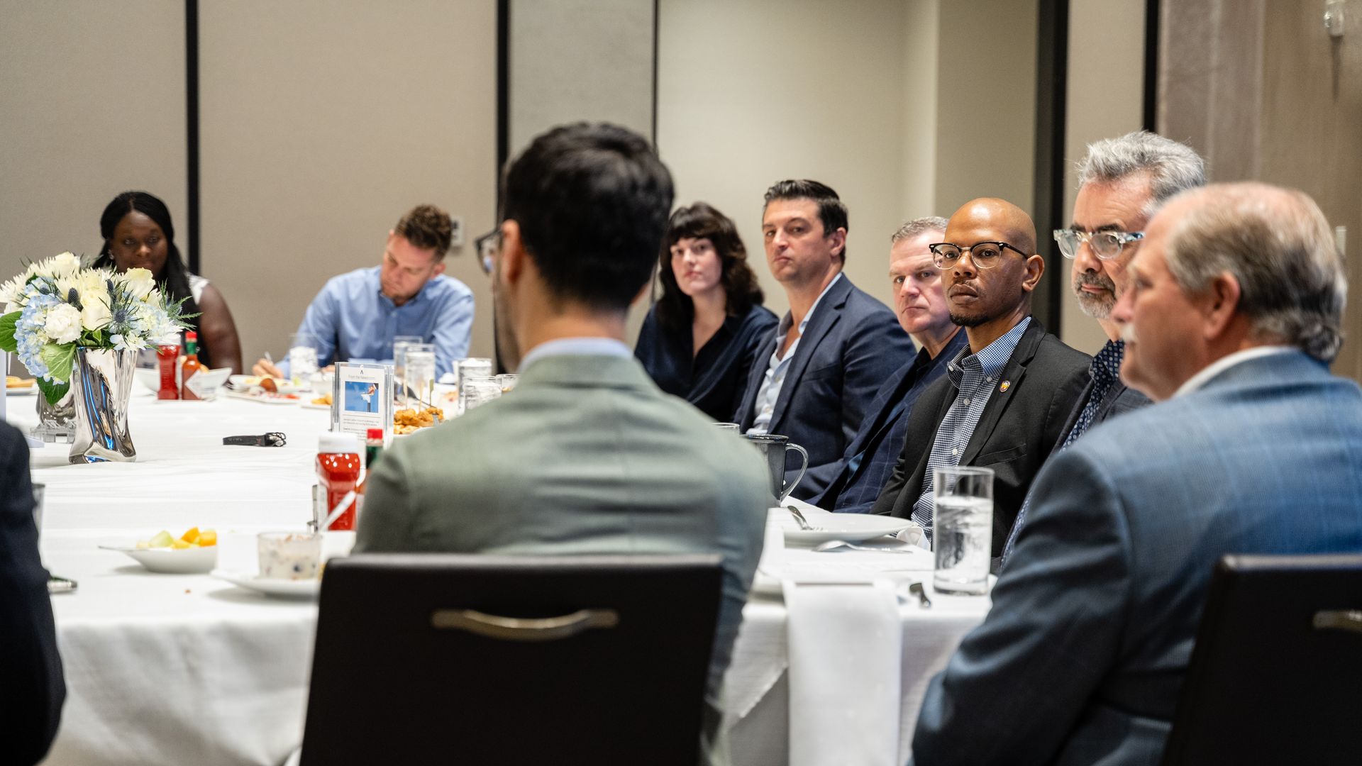 Attendees enjoyed breakfast at the discussion.