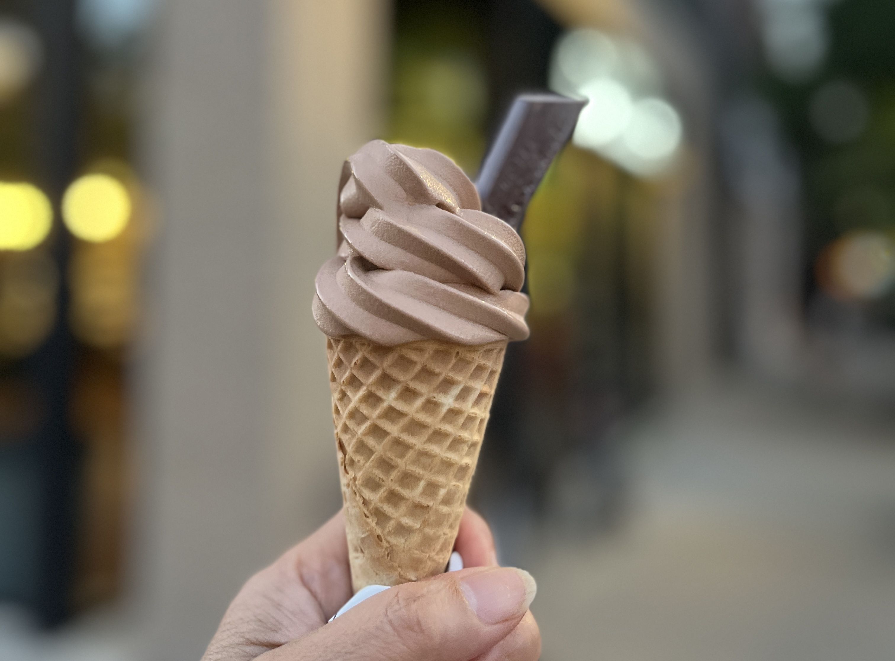 The best chocolate ice cream on Southport Ave in Chicago - Axios Chicago, image size:3024x2234