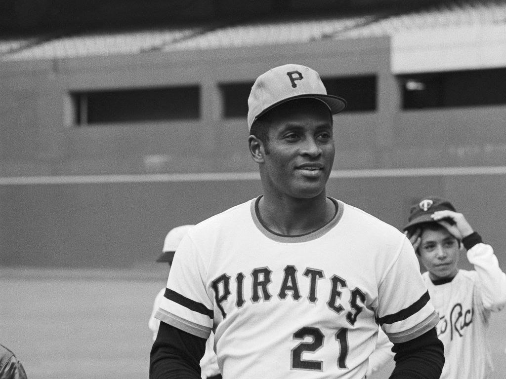 Hispanic Heritage Month: Roberto Clemente tops list of baseball's legendary  Latino faces - ESPN