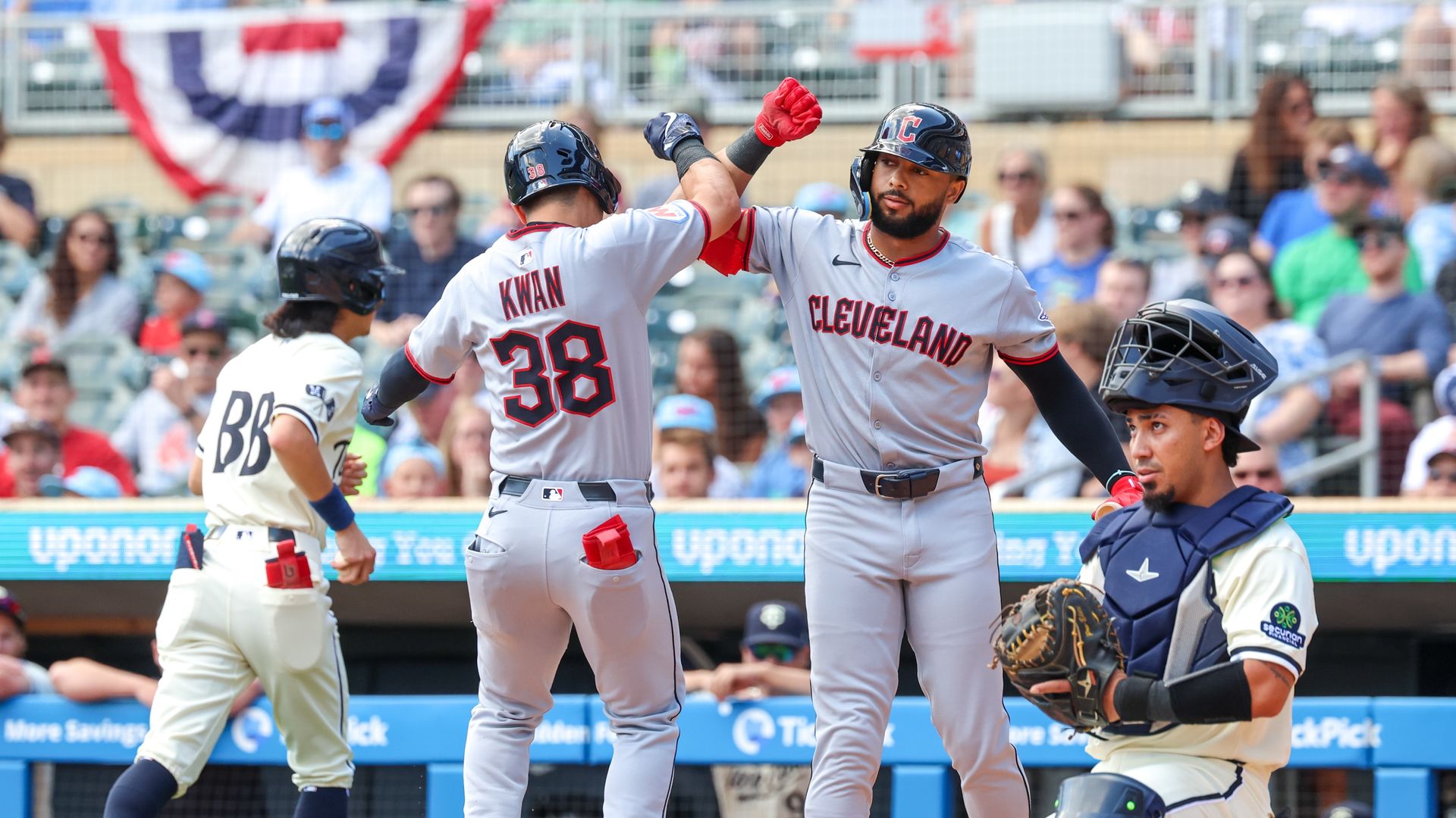 Steven Kwan #38 of the Cleveland Guardians celebrates a solo home run in the first inning at Target Field on September 21, 2025 in Minneapolis, Minnesota. 