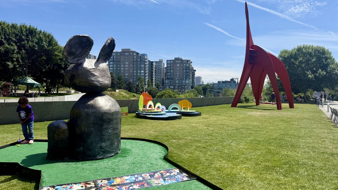 Minigolf at Olympic Sculpture Park mixes art and views