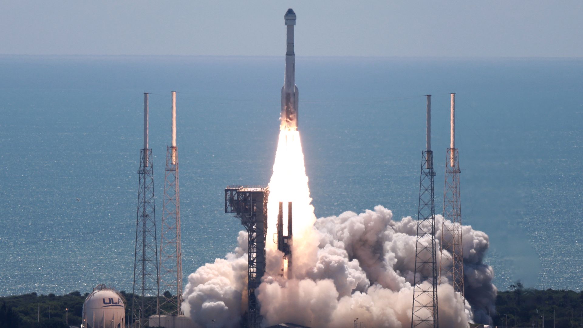 Boeing’s Starliner spacecraft lifts off atop a United Launch Alliance Atlas V rocket on June 5, 2024 in Cape Canaveral, Florida. Photo: Joe Raedle/Getty Images