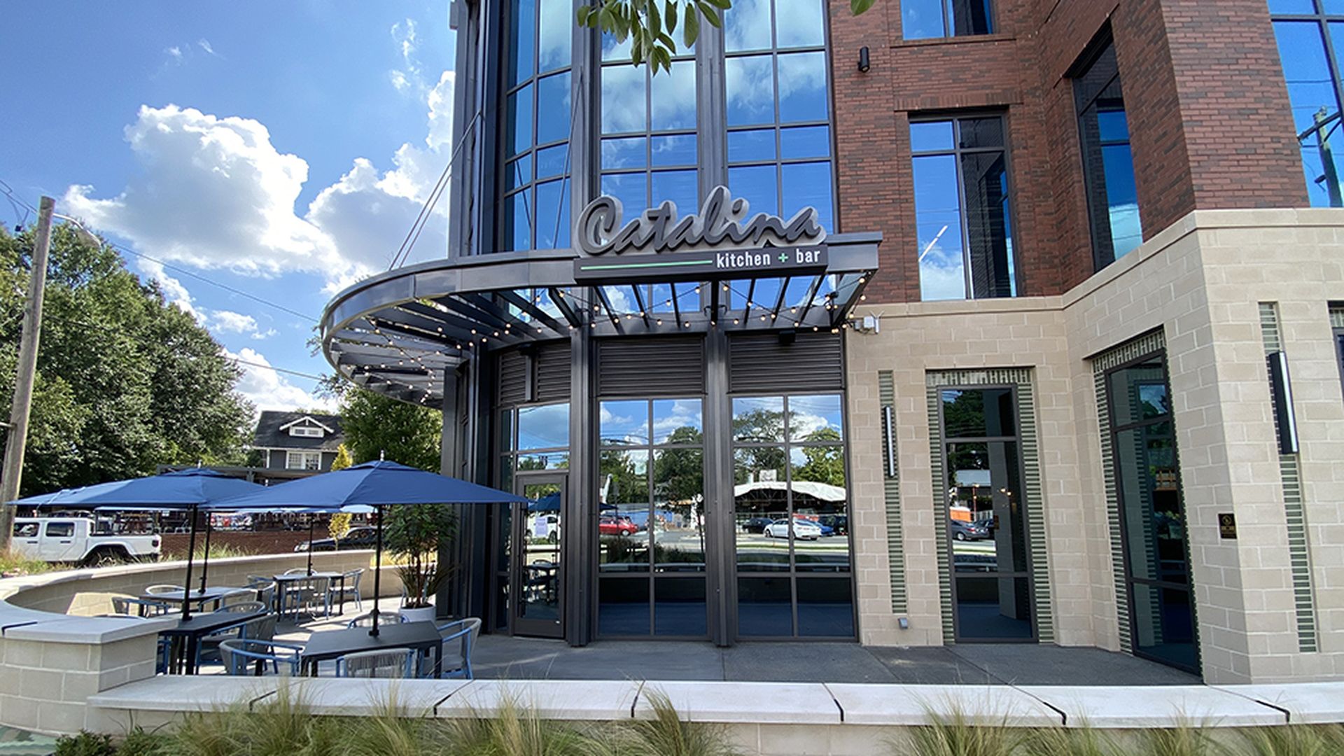 Mike Ditka’s restaurant group opens Catalina Kitchen + Bar at Elizabeth