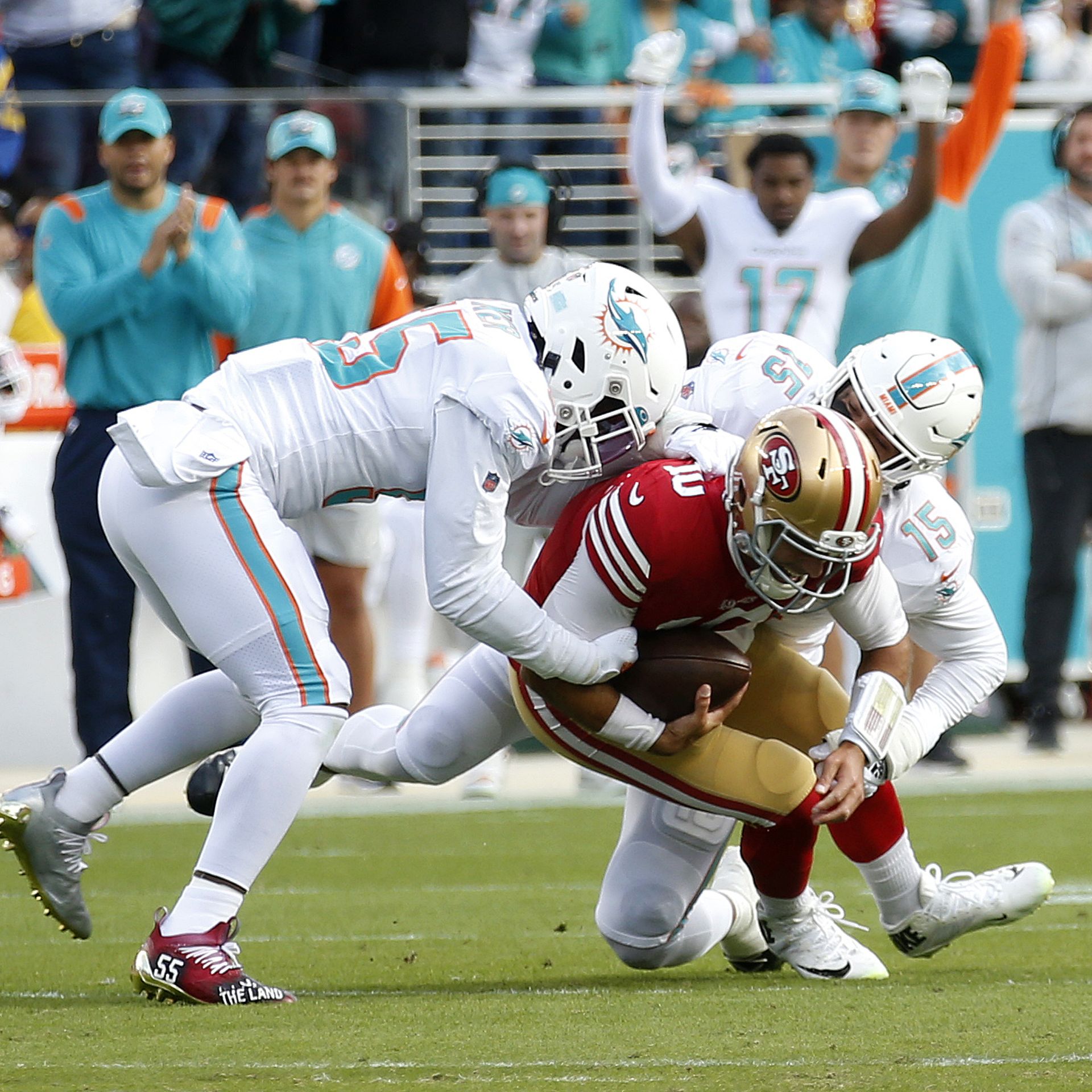 San Francisco 49ers beat Miami Dolphins, but lose Jimmy Garoppolo for  season with injury 