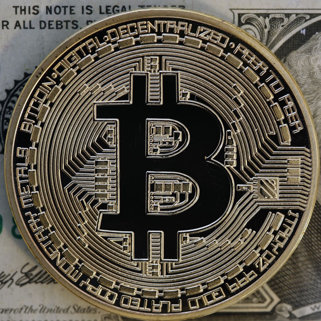 Bitcoin plummets below $8,000 for first time since November