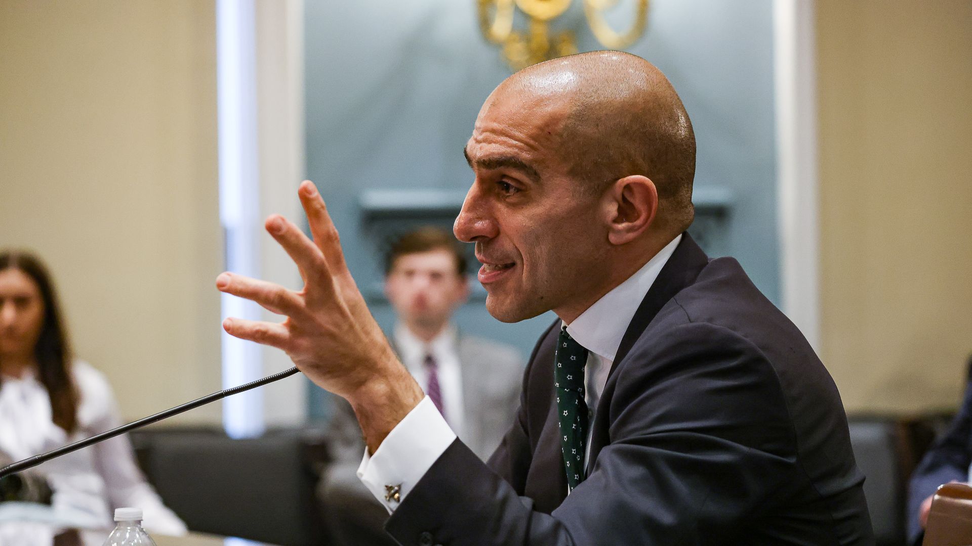 Government agencies split on cryptocurrency regulations