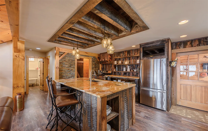 Luxury Cabin kitchen