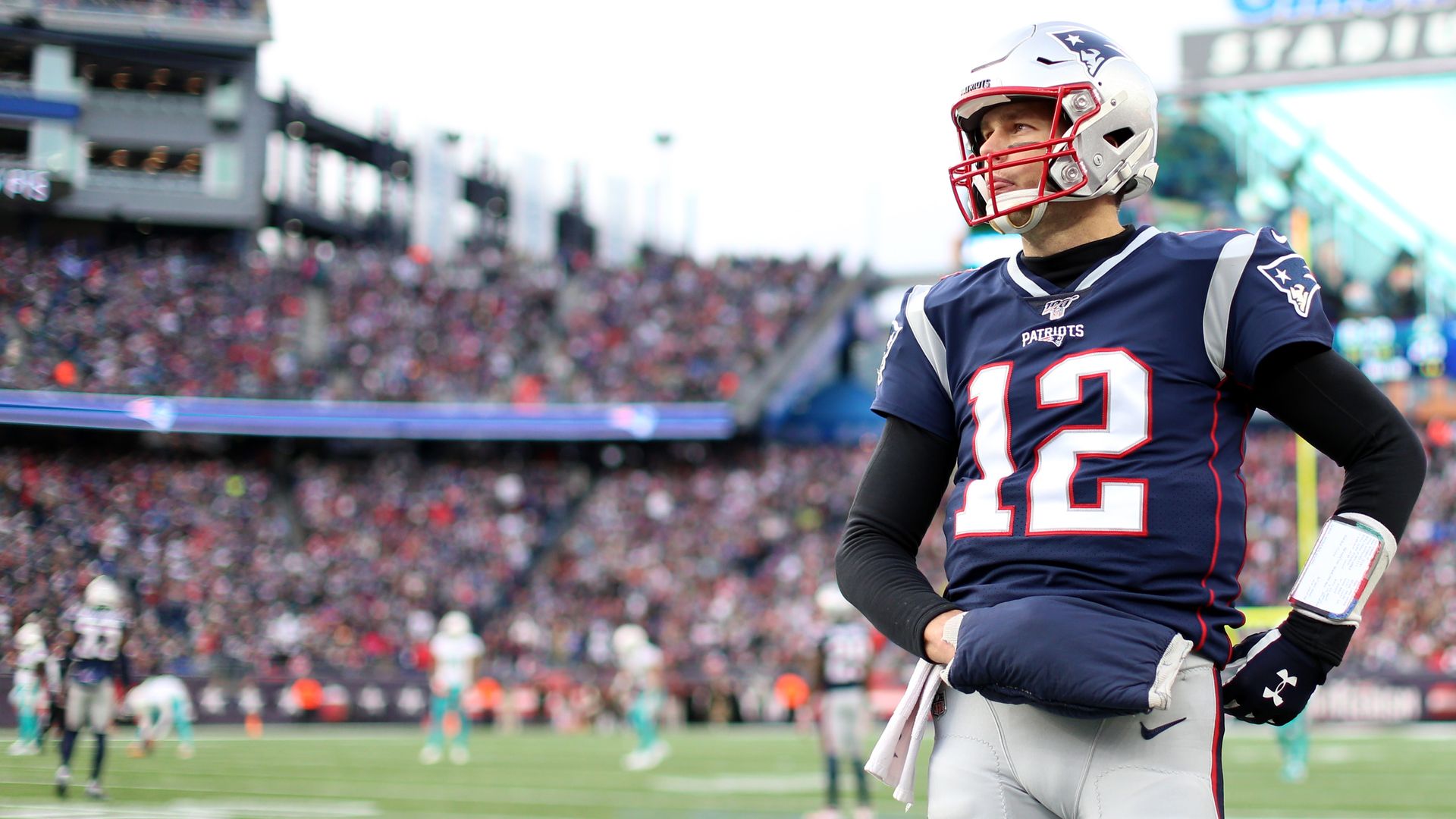 Tom Brady returns for halftime honors - Axios Boston