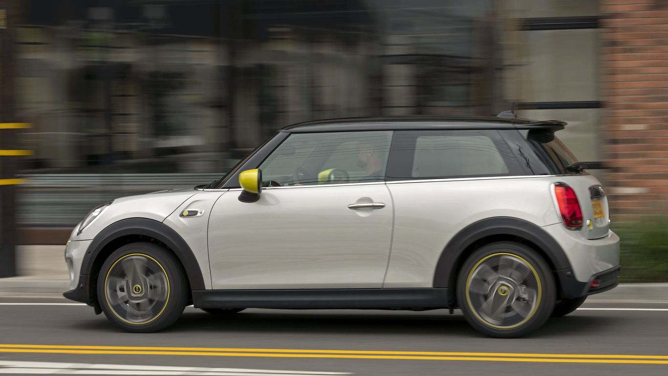 What we're driving: The 2020 Mini Cooper SE