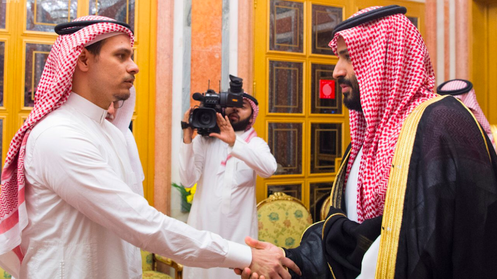 Salah Khashoggi shaking hands with MBS.