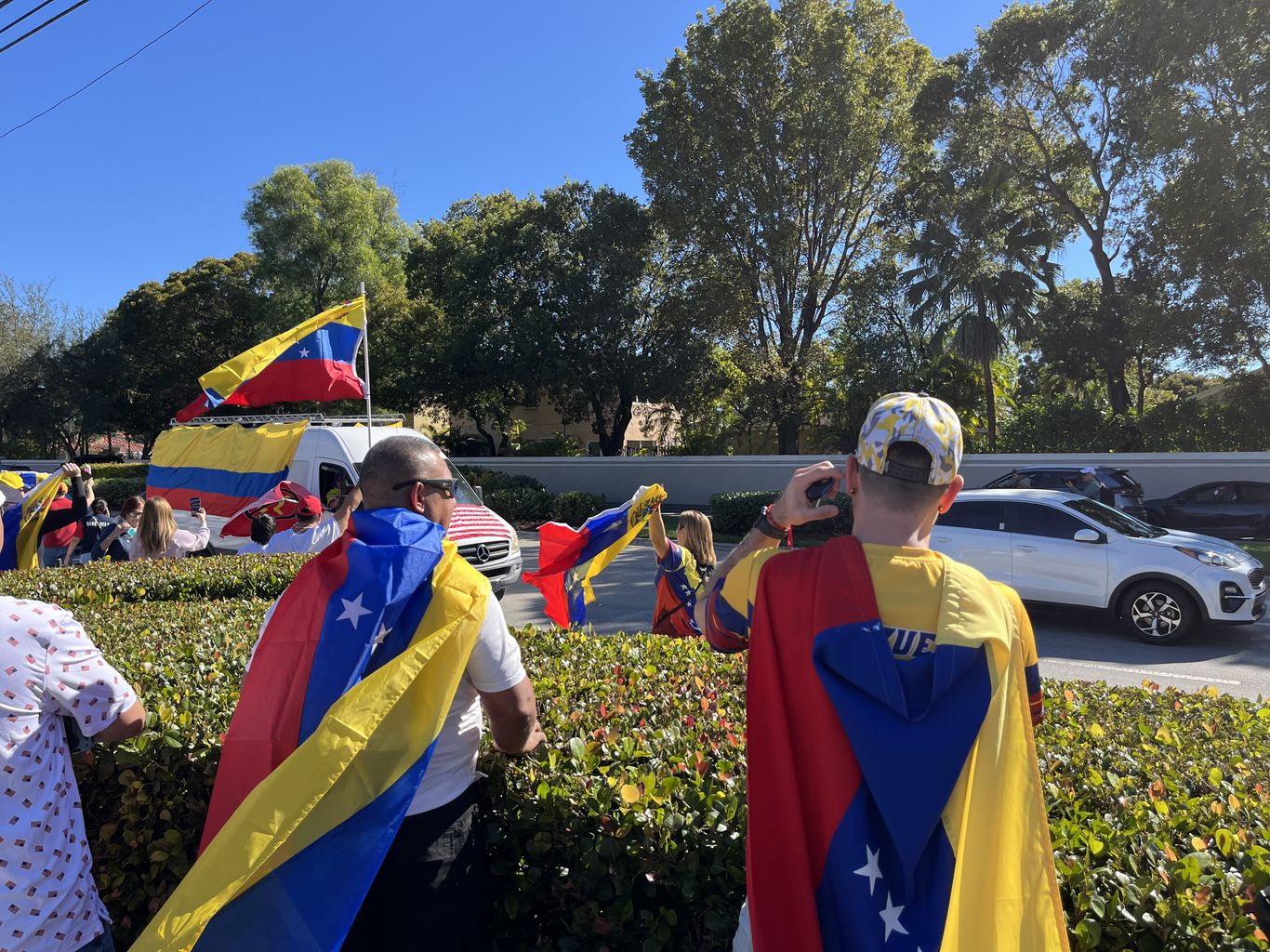 Venezuelans in Miami celebrate capture of Nicolás Maduro - Axios Miami