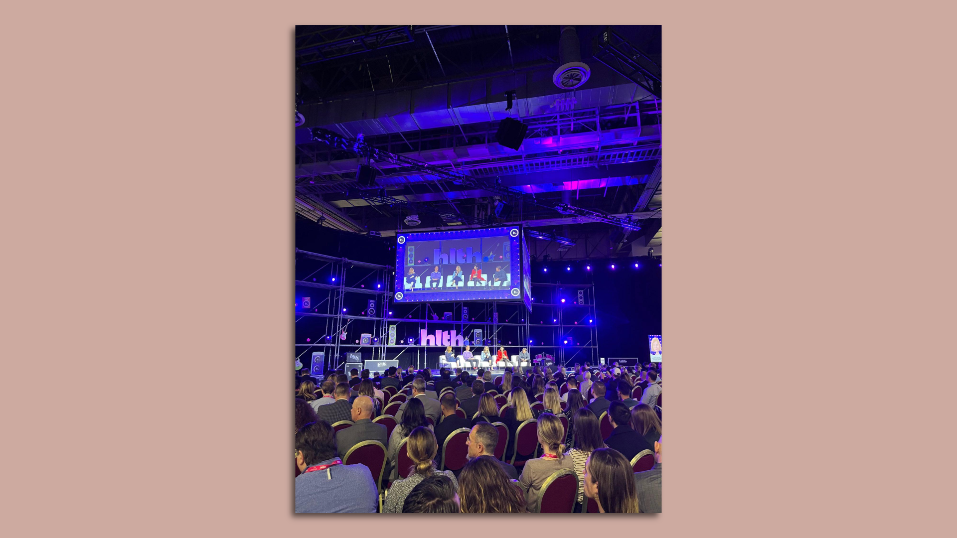 A packed HLTH 2022 conference saw 9,000 attendees this year, up from 3,500 in 2018.