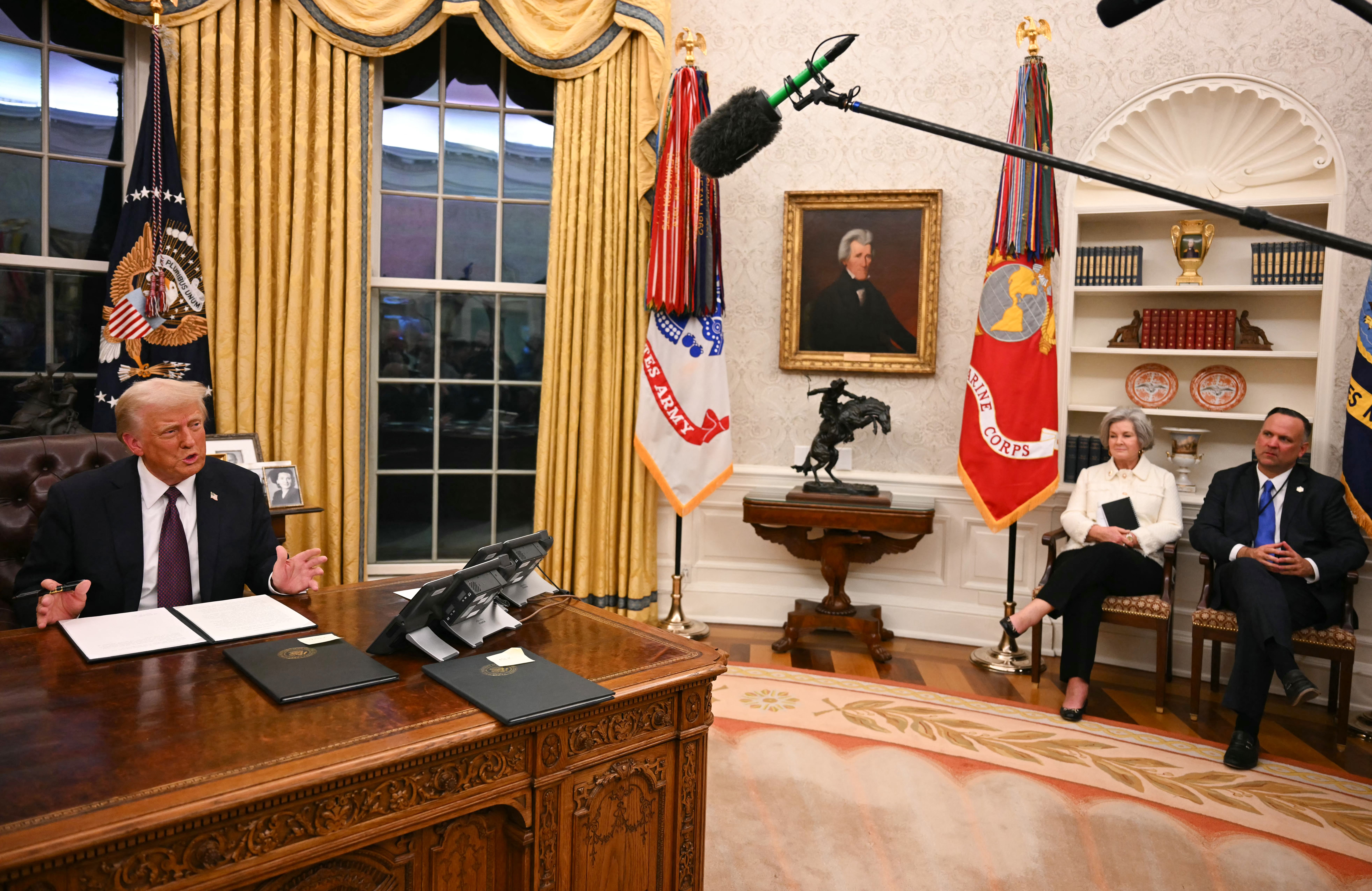 Trump's Oval Office makeover