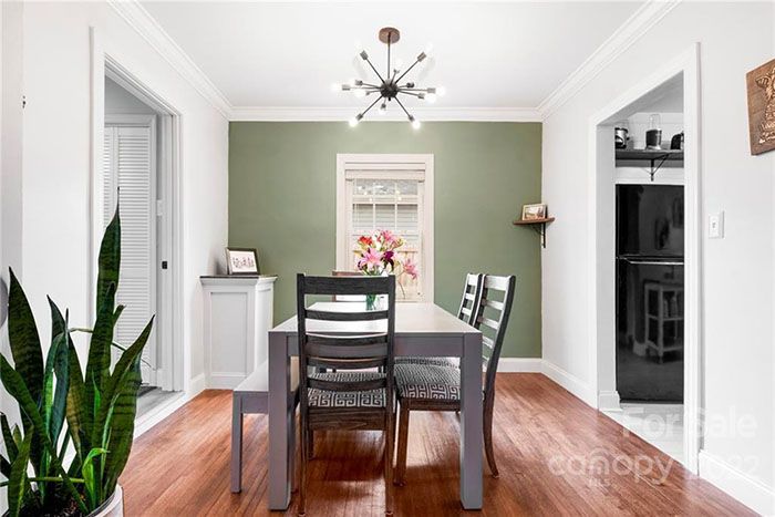 1321 Skyview Rd, dining room