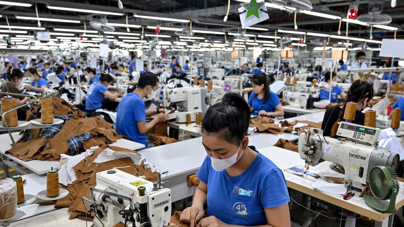 Trump, Vietnam Finalize Trade Deal Before Tariff Hike