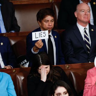 Scoop: Democrats are eyeing protests at Trump's State of the Union address