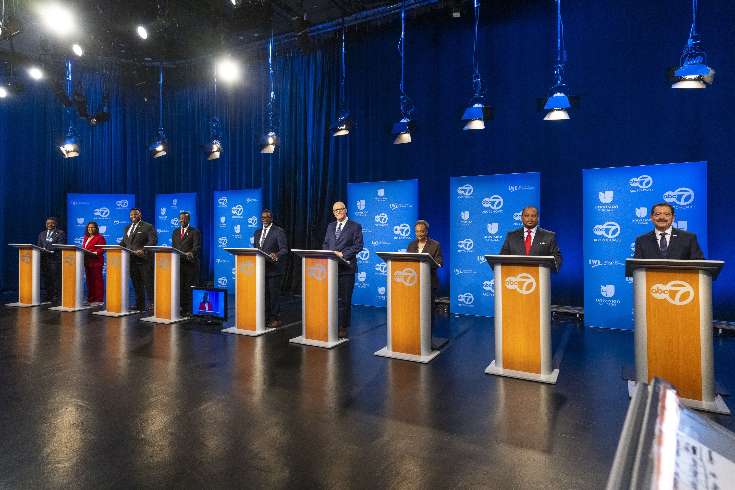 Photo of a debate on stage 