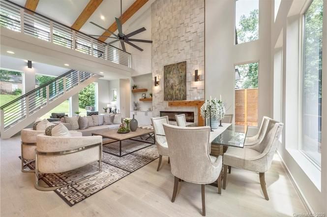 2732 Huntingtowne Farms Ln Charlotte, NC 28210 living room